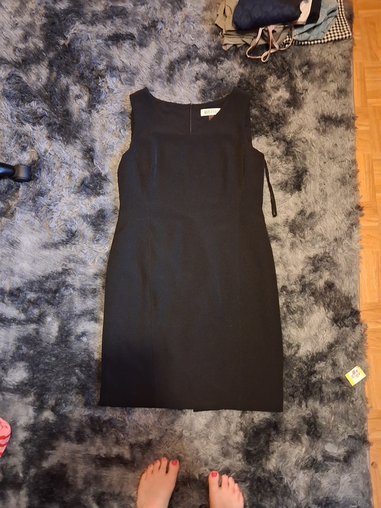 Kasper Dresses & Skirts - Kasper Black Sleeveless Midi Sheath Dress